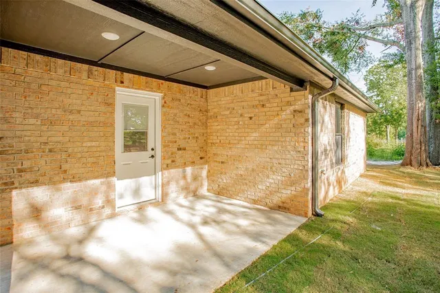 $259,900 | 405 South Short Street, Troup, TX 75789