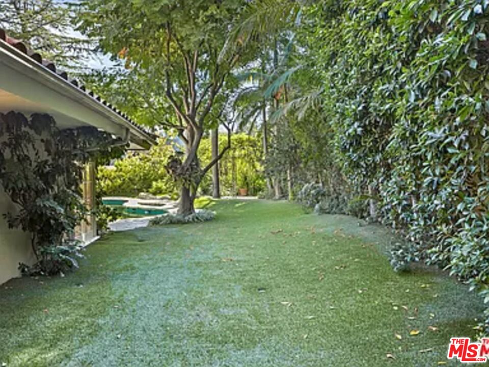 1681 Stone Canyon Road Los Angeles, CA 90077 - Photo 28 of 41