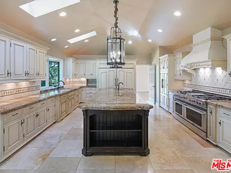 1681 Stone Canyon Road Los Angeles, CA 90077 - Photo 32 of 41
