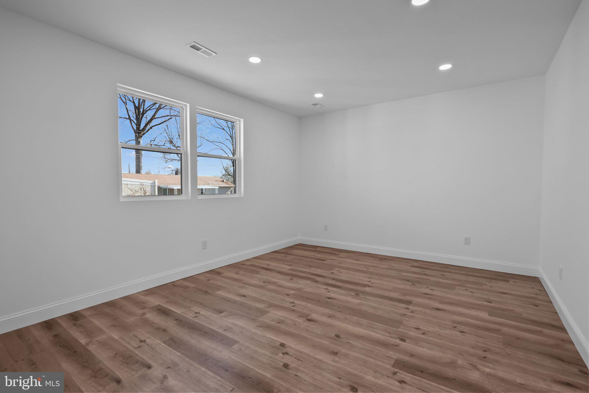 61 Gridiron Road Levittown, PA 19057 - Photo 11 of 49
