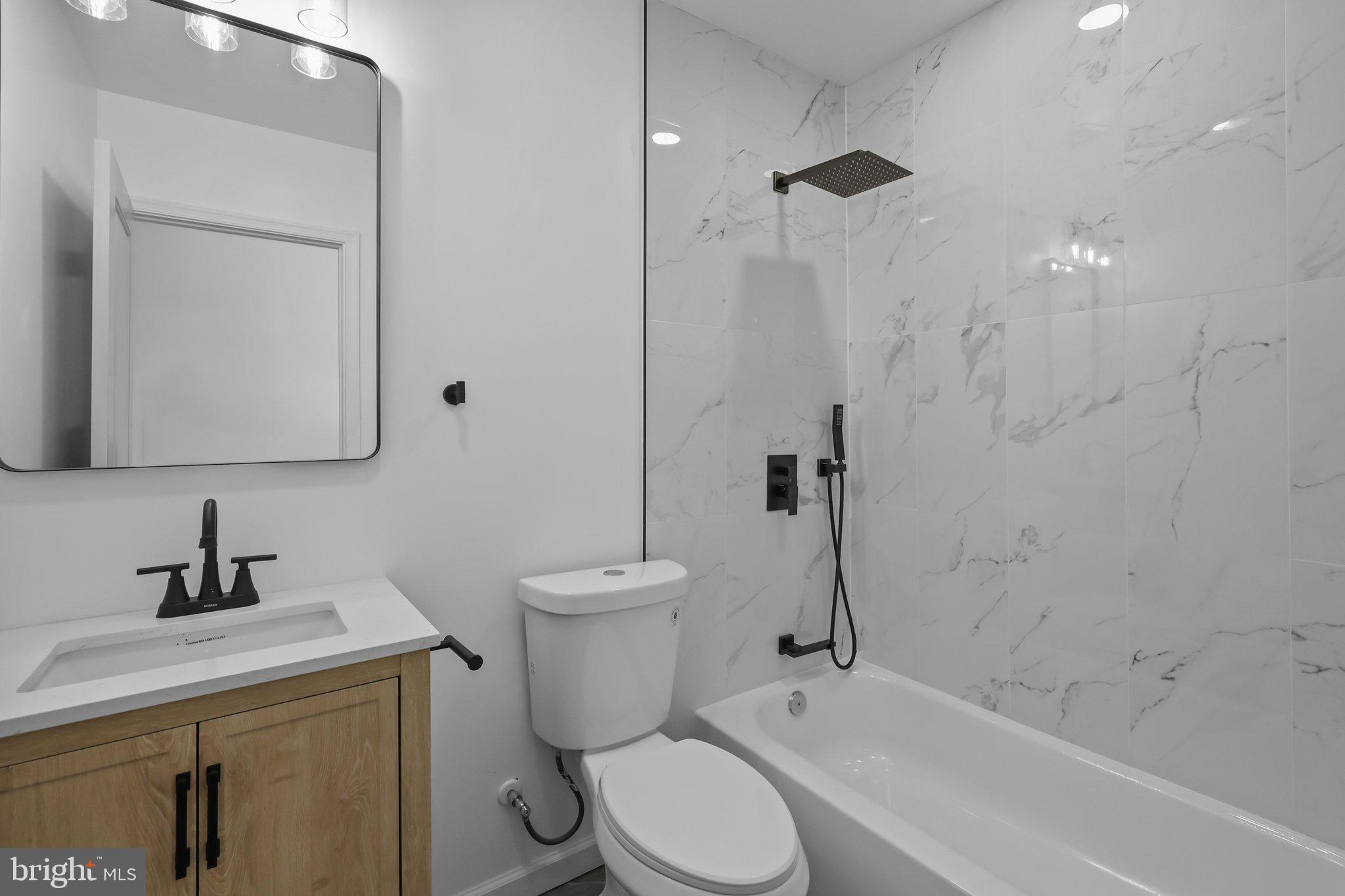 61 Gridiron Road Levittown, PA 19057 - Photo 7 of 49