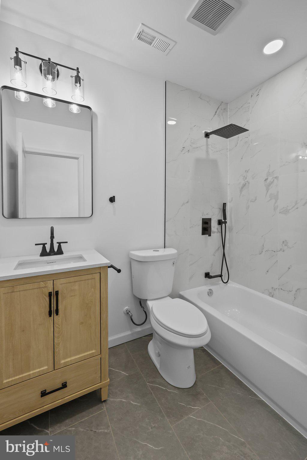 61 Gridiron Road Levittown, PA 19057 - Photo 9 of 49