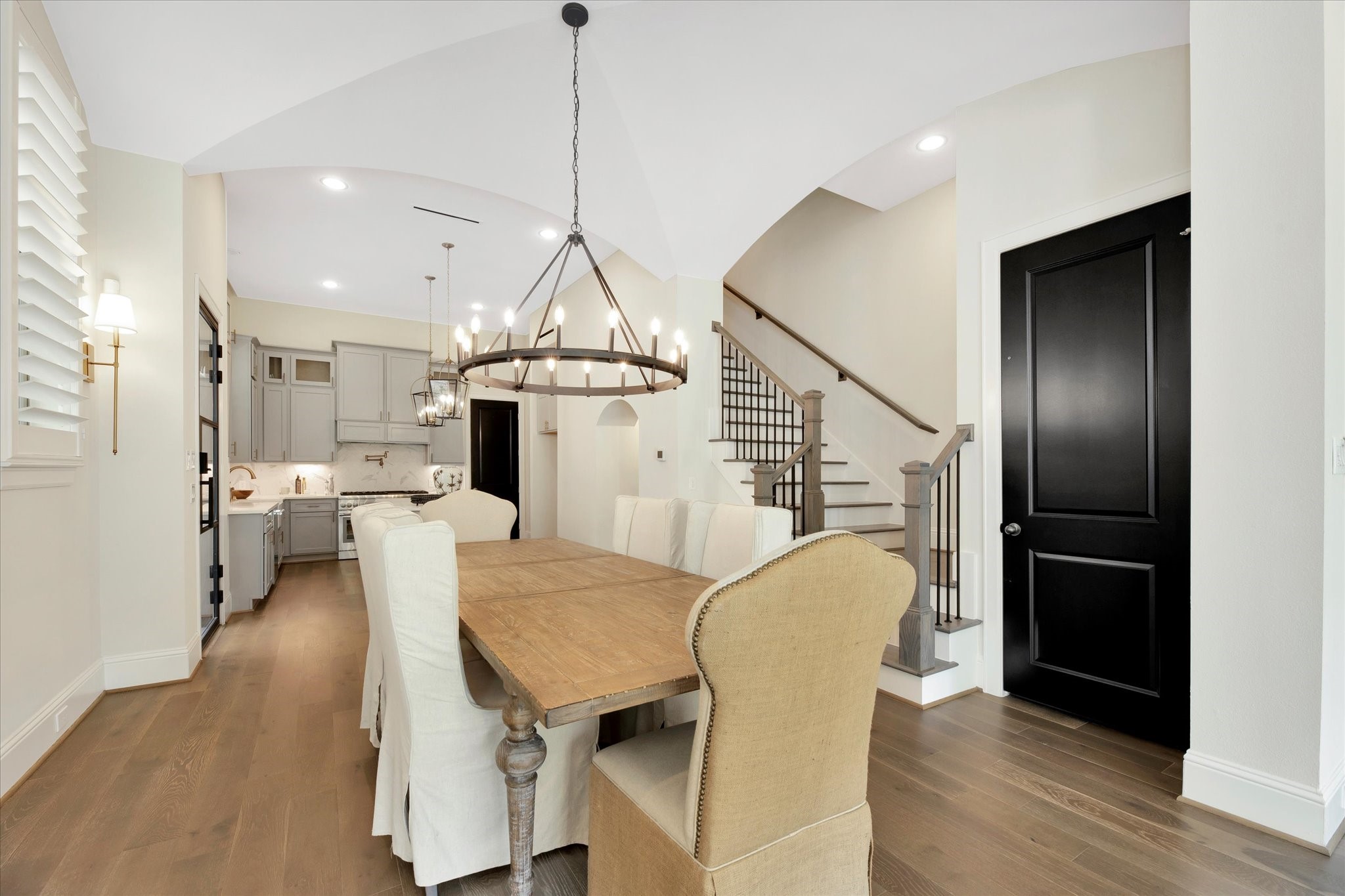 540 West 26th Street, Unit A Houston, TX 77008 - Photo 13 of 47 That is the elevator door on the right.