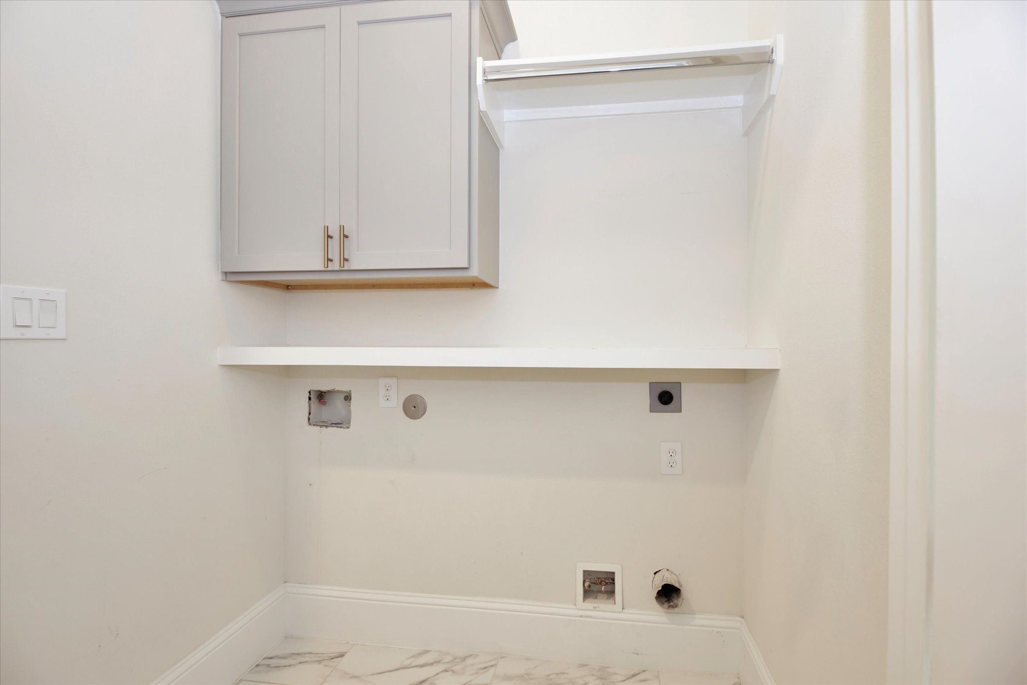 540 West 26th Street, Unit A Houston, TX 77008 - Photo 35 of 47 Washer and dryer space on the 2nd floor.