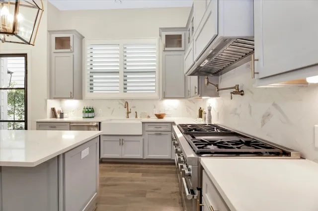 $999,500 | 540 West 26th Street, Unit A, Houston, TX 77008