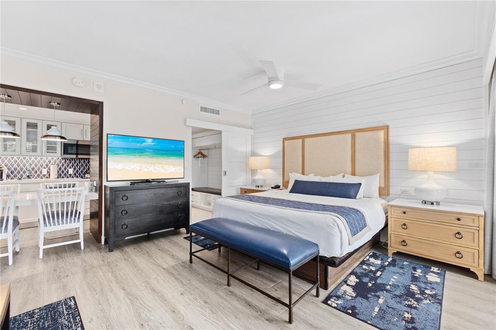 240 Sands Point Road, Unit 4102 Longboat Key, FL 34228 - Photo 12 of 38