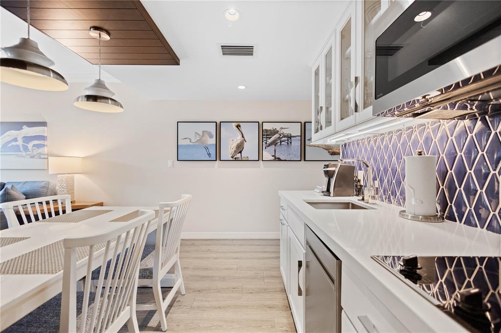 240 Sands Point Road, Unit 4102 Longboat Key, FL 34228 - Photo 7 of 38