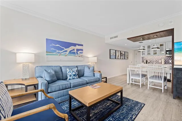 $950,000 | 240 Sands Point Road, Unit 4102, Longboat Key, FL 34228