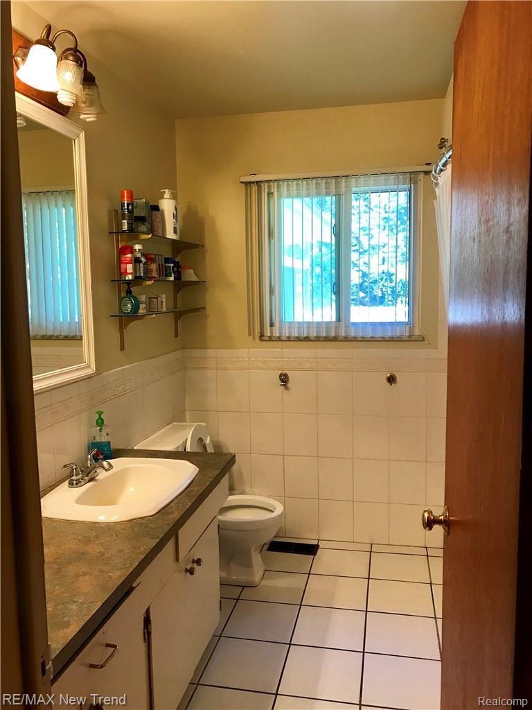 5050 Oakhill Road Clarkston, MI 48348 - Photo 9 of 21 image3.jpeg