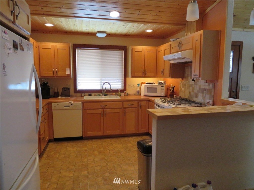 16 Julian Bay Road Republic, WA 99166 - Photo 3 of 23 Gallery Image 3