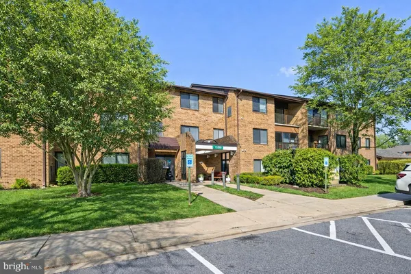 $245,000 | 15300 Pine Orchard Drive, Unit 852H, Silver Spring, MD 20906