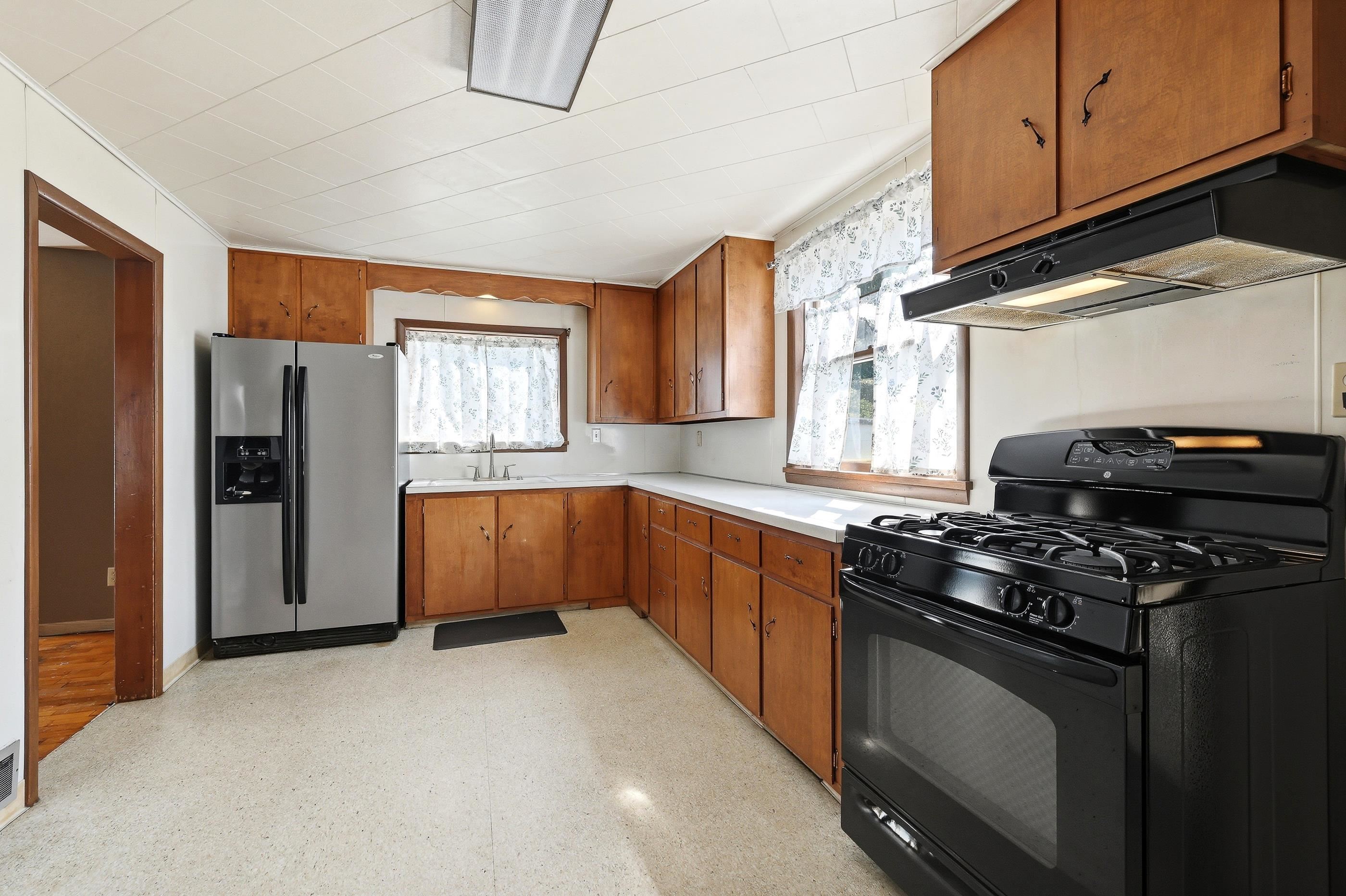 449 West Clark Street Stevens Point, WI 54481 - Photo 17 of 52