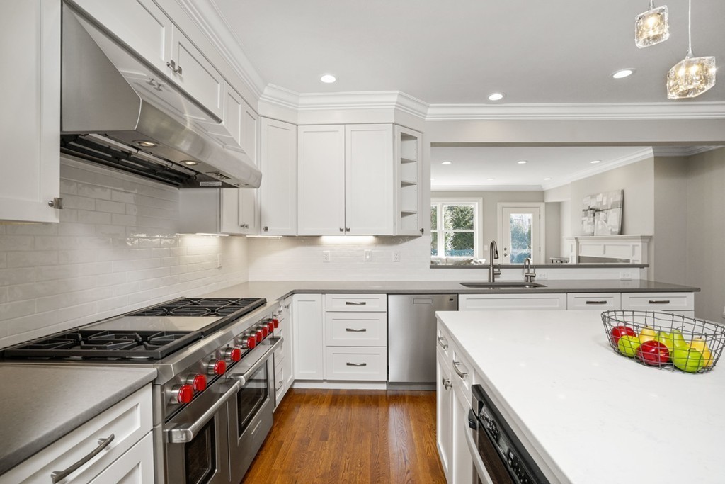 202 Winslow Road Newton, MA 02468 - Photo 8 of 18