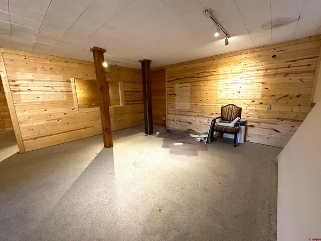 a view of a lake with houses