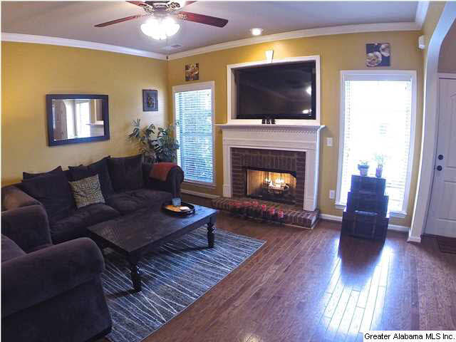 4319 Ridgemont Circle Birmingham, AL 35244 - Photo 3 of 32