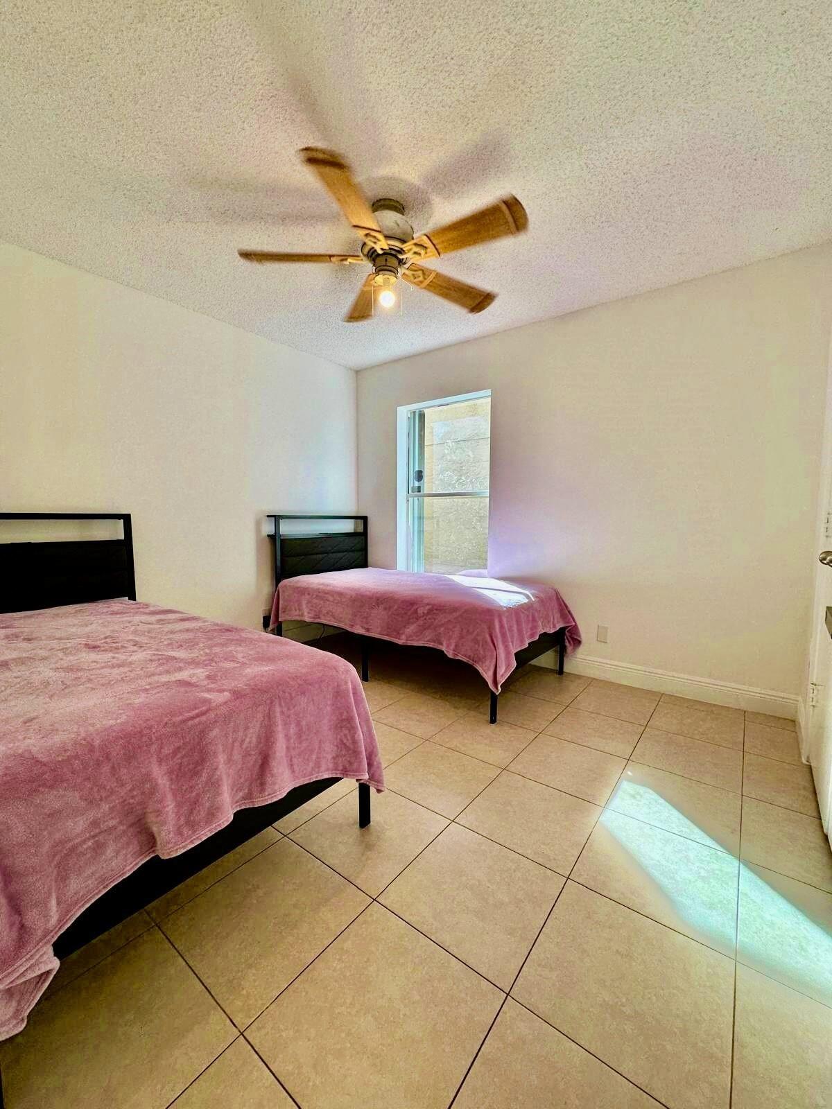 22449 Middletown Drive Boca Raton, FL 33428 - Photo 15 of 22 cocuk odasi 2