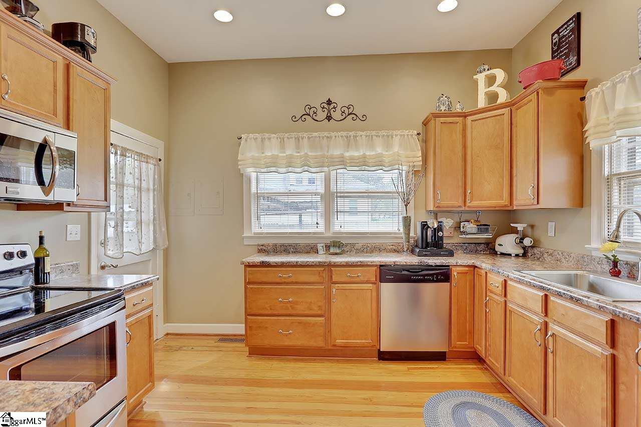 204 South Line Street Greer, SC 29651 - Photo 11 of 34 Gallery Image 11