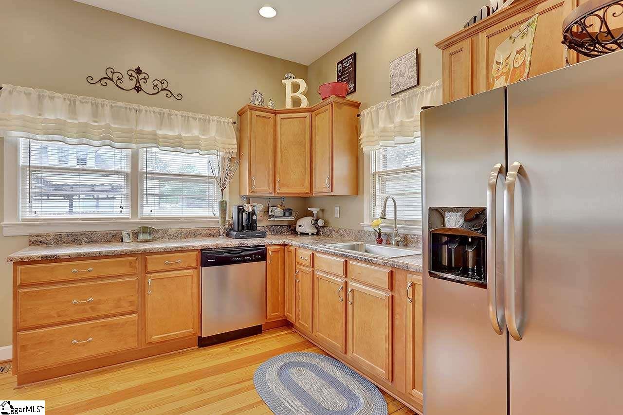 204 South Line Street Greer, SC 29651 - Photo 12 of 34 Gallery Image 12