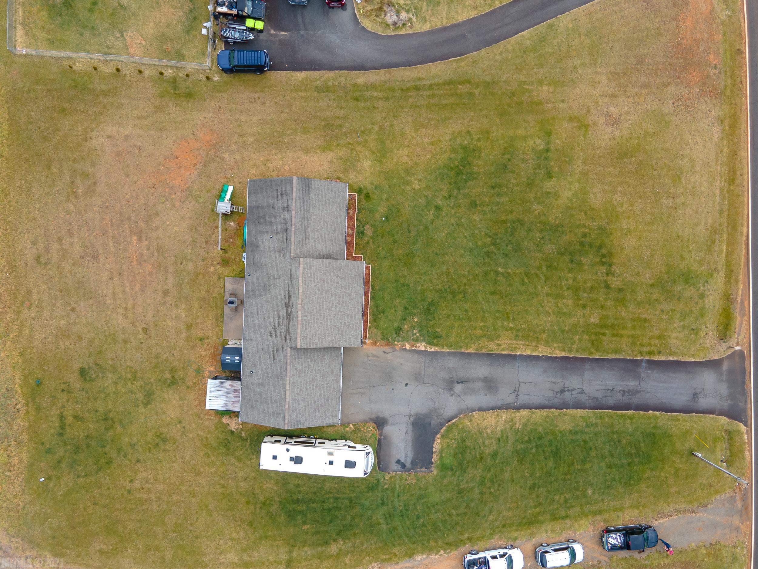 2483 Pipers Gap Road Galax, VA 24333 - Photo 8 of 50 Gallery Image 8