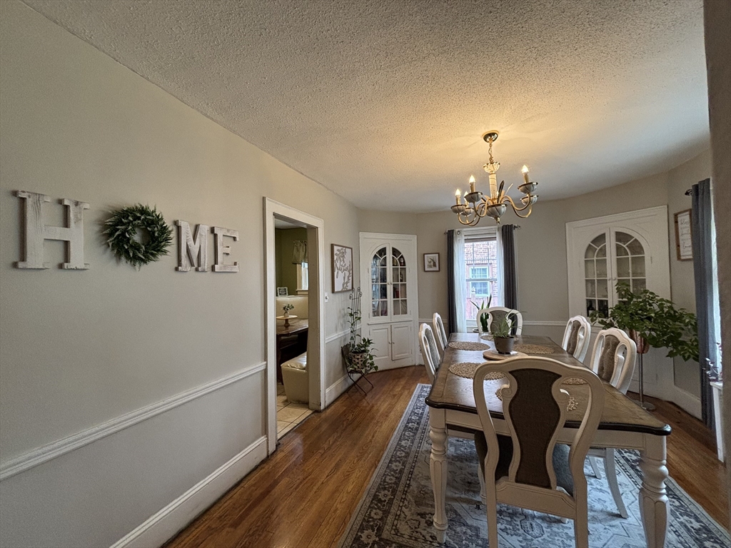127 Melha Avenue Springfield, MA 01104 - Photo 16 of 41