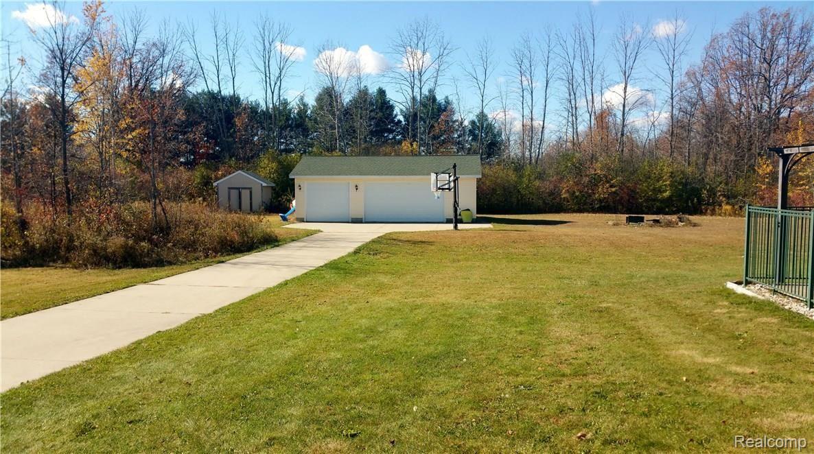 1908 South Range Road St. Clair, MI 48079 - Photo 22 of 22 20151025_135156.jpg