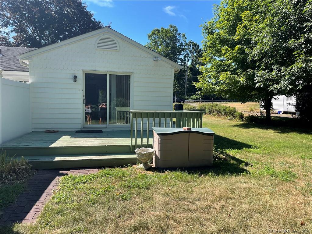 59 Foxon Road East Haven, CT 06513 - Photo 2 of 8 Entrance