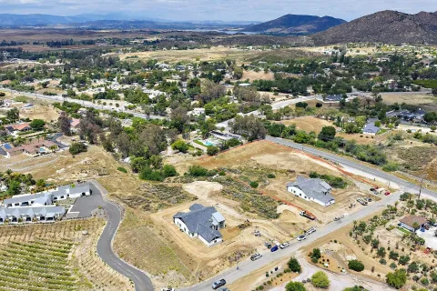 $2,199,990 | 39127 Corte Venture, Temecula, CA 92592