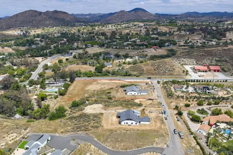 $2,199,990 | 39127 Corte Venture, Temecula, CA 92592