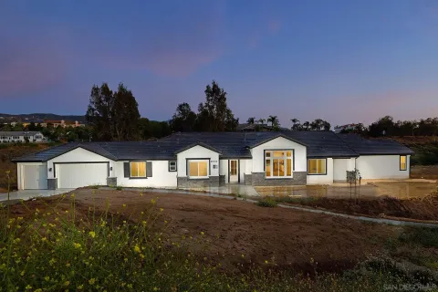 $2,199,990 | 39127 Corte Venture, Temecula, CA 92592