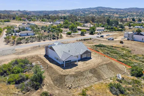 $2,199,990 | 39127 Corte Venture, Temecula, CA 92592