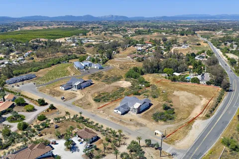 $2,199,990 | 39127 Corte Venture, Temecula, CA 92592