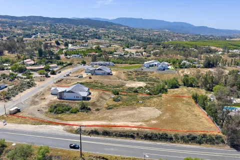 $2,199,990 | 39127 Corte Venture, Temecula, CA 92592