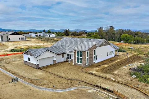 $2,199,990 | 39127 Corte Venture, Temecula, CA 92592