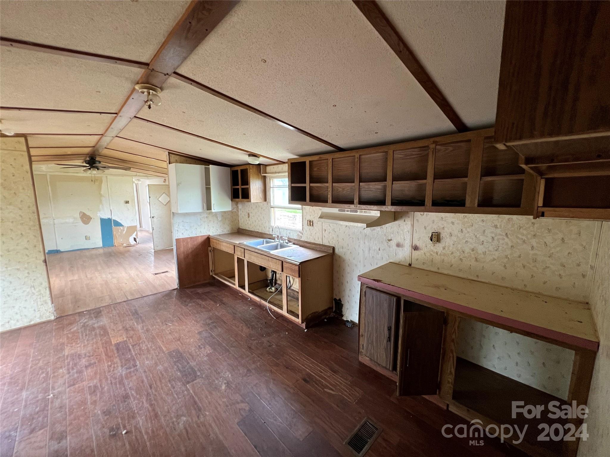 434 Justice Ridge Road Candler, NC 28715 - Photo 17 of 26 Gallery Image 17