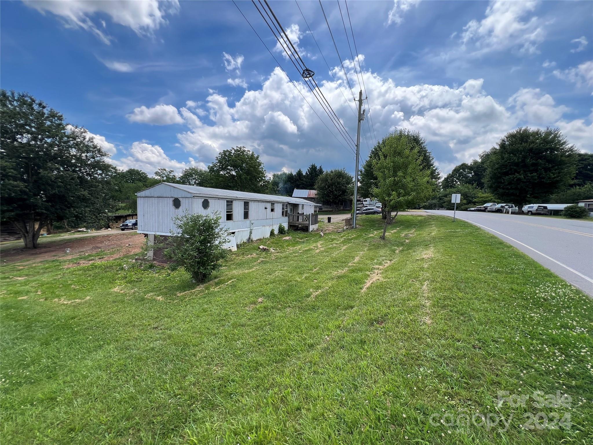 434 Justice Ridge Road Candler, NC 28715 - Photo 10 of 26 Gallery Image 10
