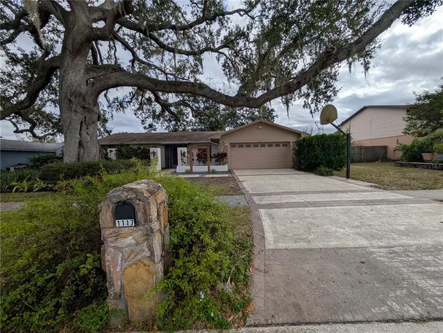 $2,900 | 1117 Lakemont Drive, Valrico, FL 33594