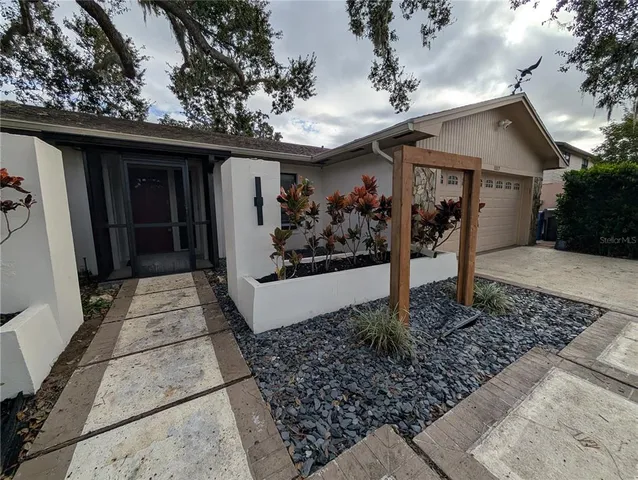 $2,900 | 1117 Lakemont Drive, Valrico, FL 33594