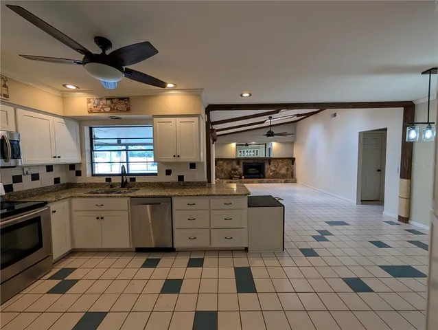 $2,900 | 1117 Lakemont Drive, Valrico, FL 33594