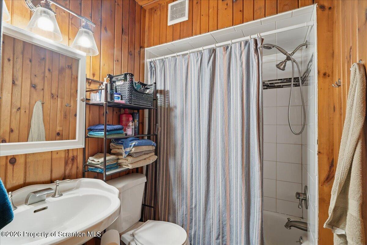 74 Quarry Hill Road Union Dale, PA 18470 - Photo 17 of 54 Full Bathroom