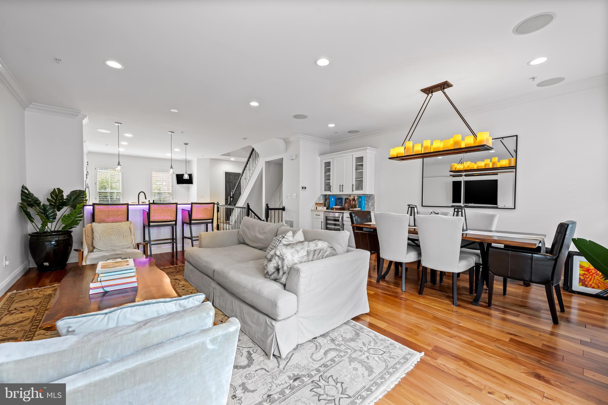 1252 Dockside Circle Baltimore, MD 21224 - Photo 15 of 59 living room