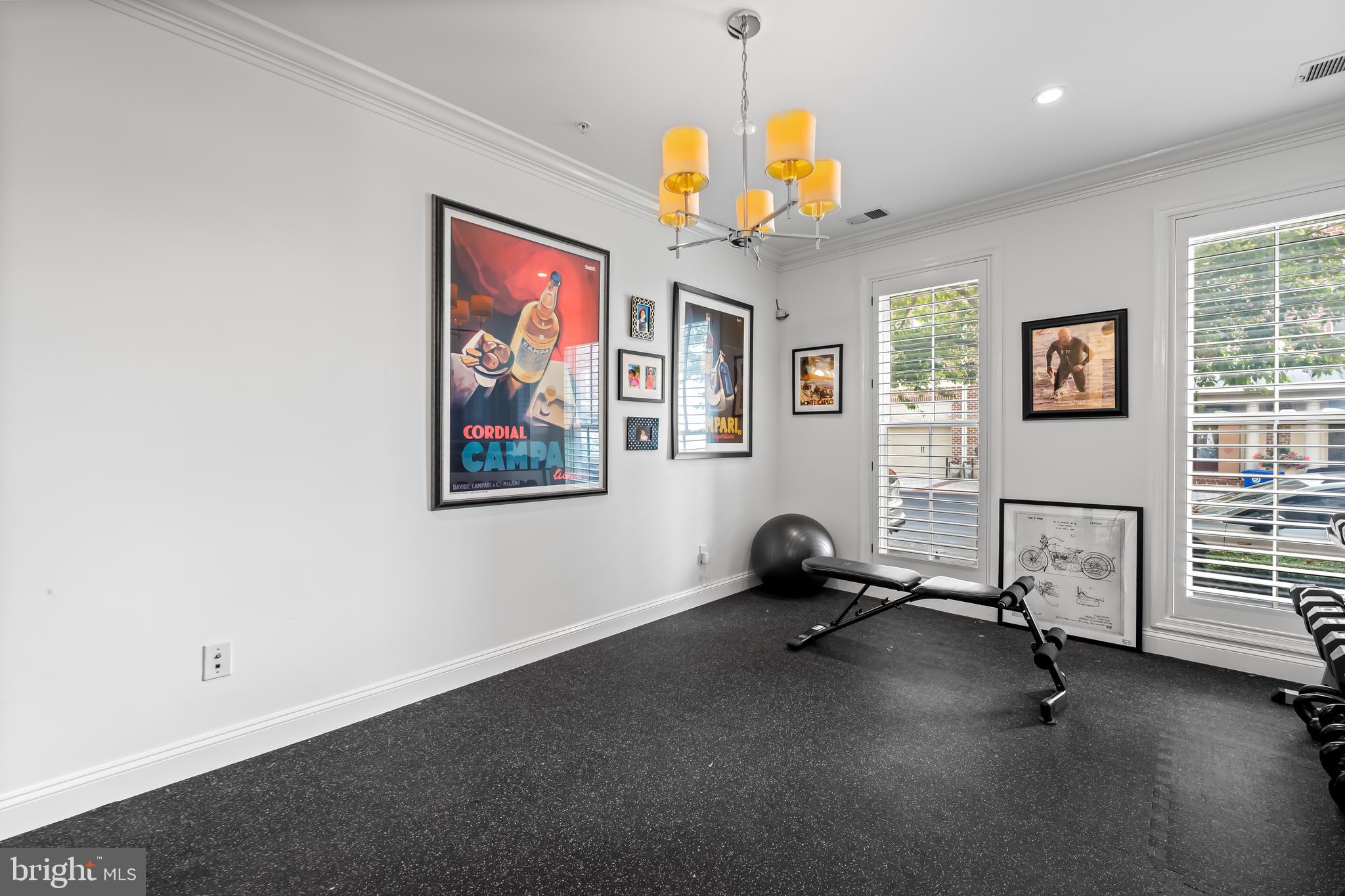 1252 Dockside Circle Baltimore, MD 21224 - Photo 6 of 59 1st floor bedroom