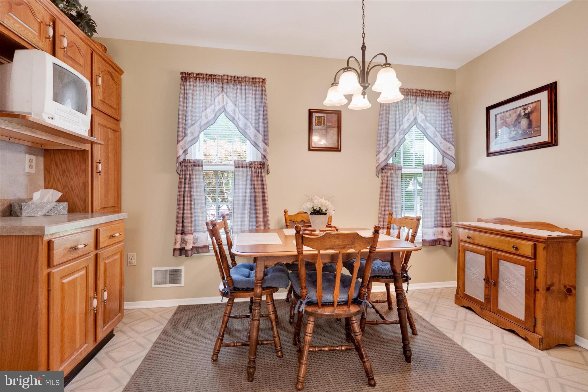 Breakfast Table