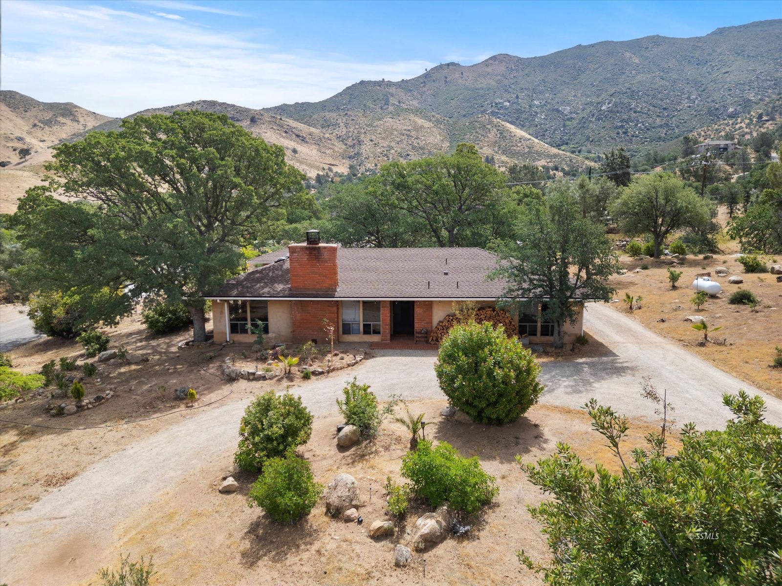 2912 McCray Road Mountain Mesa, CA 93240 - Photo 5 of 50