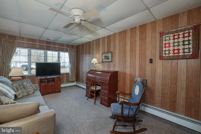 $365,000 | 110 Kenwood Drive North, Levittown, PA 19055