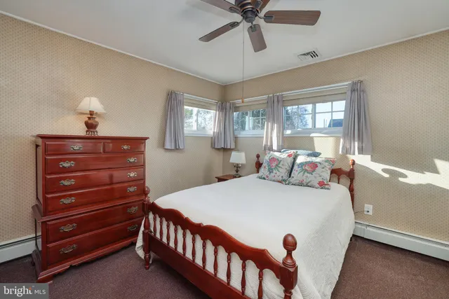 $365,000 | 110 Kenwood Drive North, Levittown, PA 19055