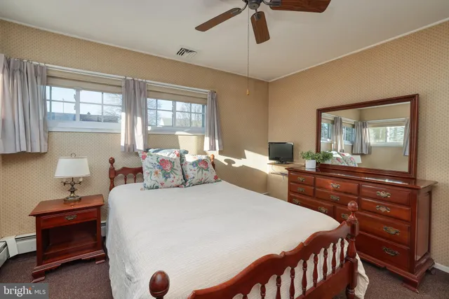 $365,000 | 110 Kenwood Drive North, Levittown, PA 19055