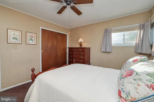 $365,000 | 110 Kenwood Drive North, Levittown, PA 19055