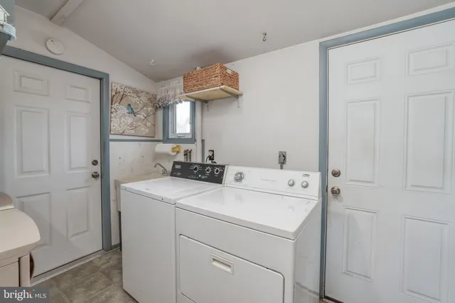 $365,000 | 110 Kenwood Drive North, Levittown, PA 19055