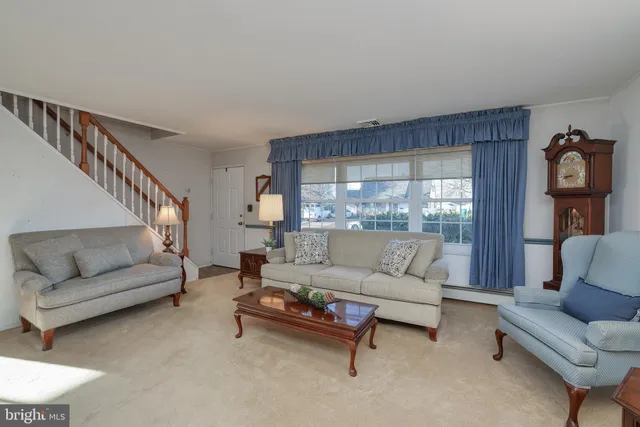 $365,000 | 110 Kenwood Drive North, Levittown, PA 19055