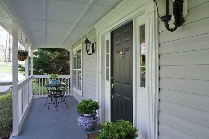 Front porch 2